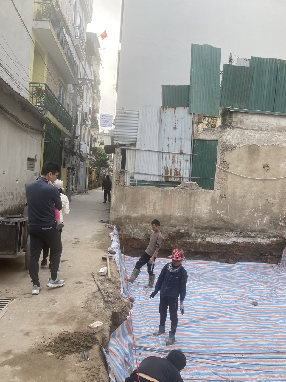 Miêu Nha, Tây Mỗ, Nam Từ Liêm: căn 30m2 xây 5 tầng giá 3.45 Tỷ